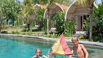 Udendørs pool, liggestole
