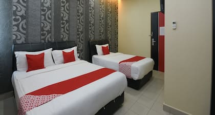 Hotel O Ys Inn