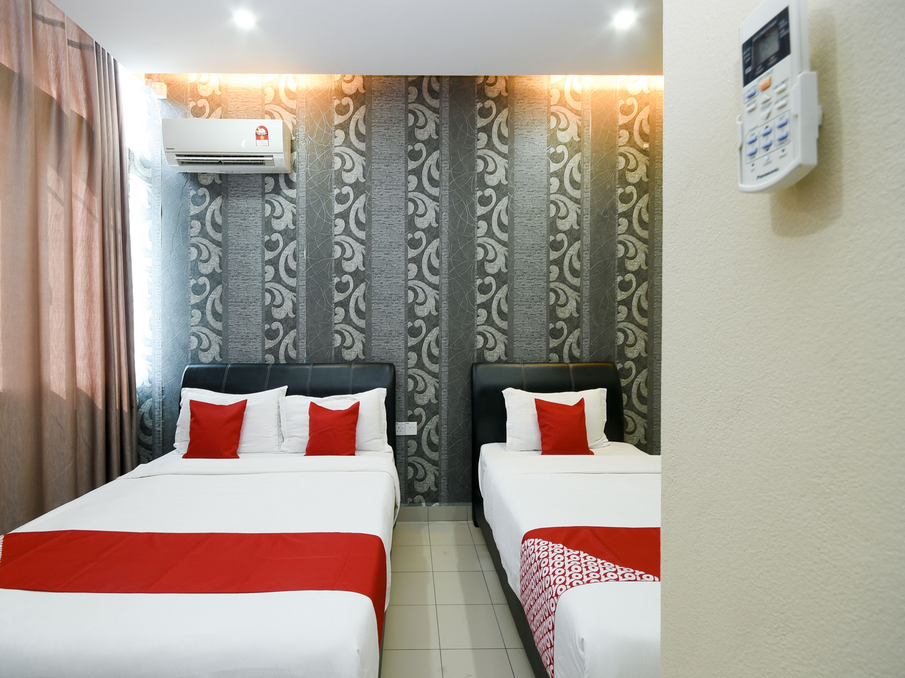 superior suite | free wifi, bed sheets