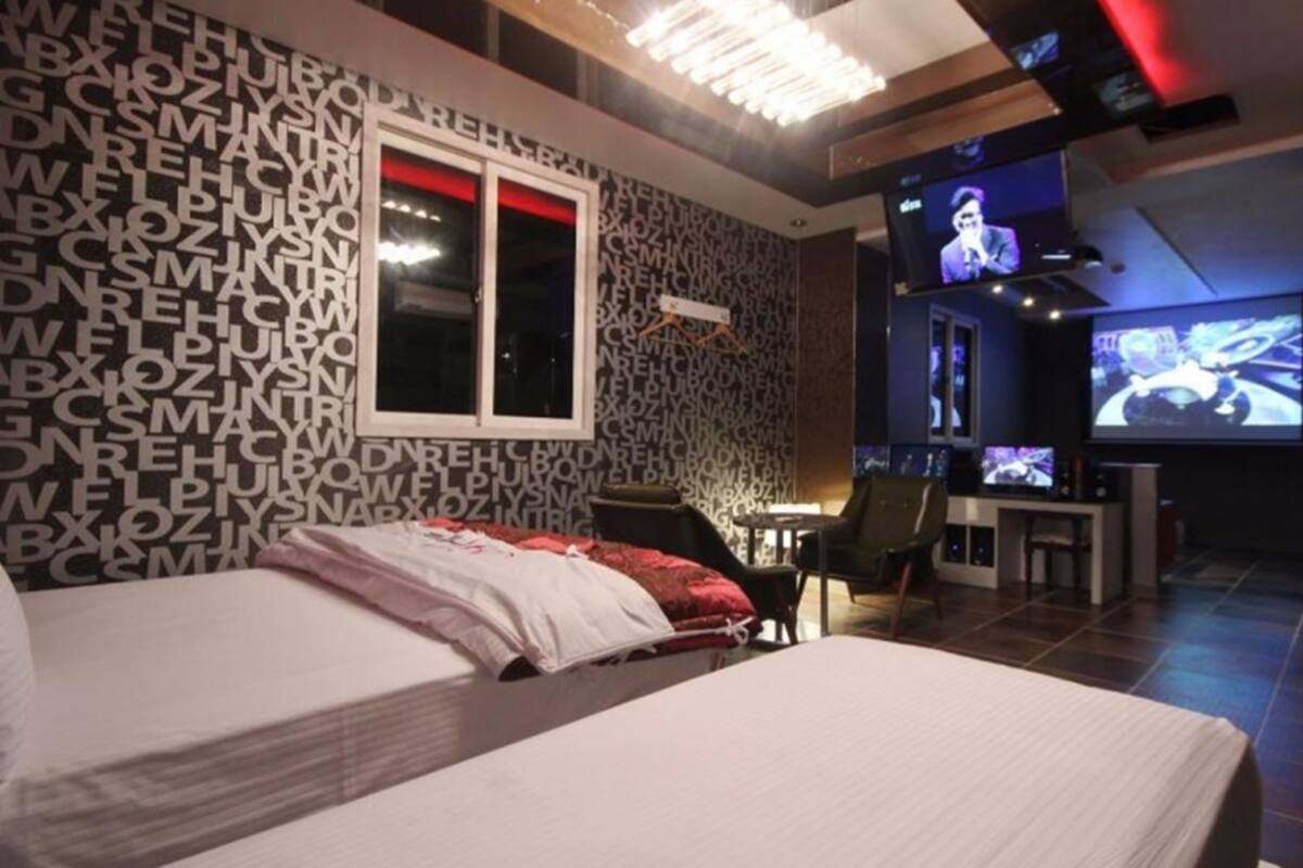 Familiekamer, bubbelbad (or Party Room Available) | Gratis wifi