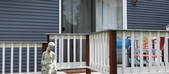 Historical “Love” cottage downtown Kalispell Montana.