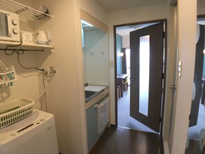 1 bedroom, desk, iron/ironing board, free WiFi - COCO Fukuoka Chiyo (Fukuoka)