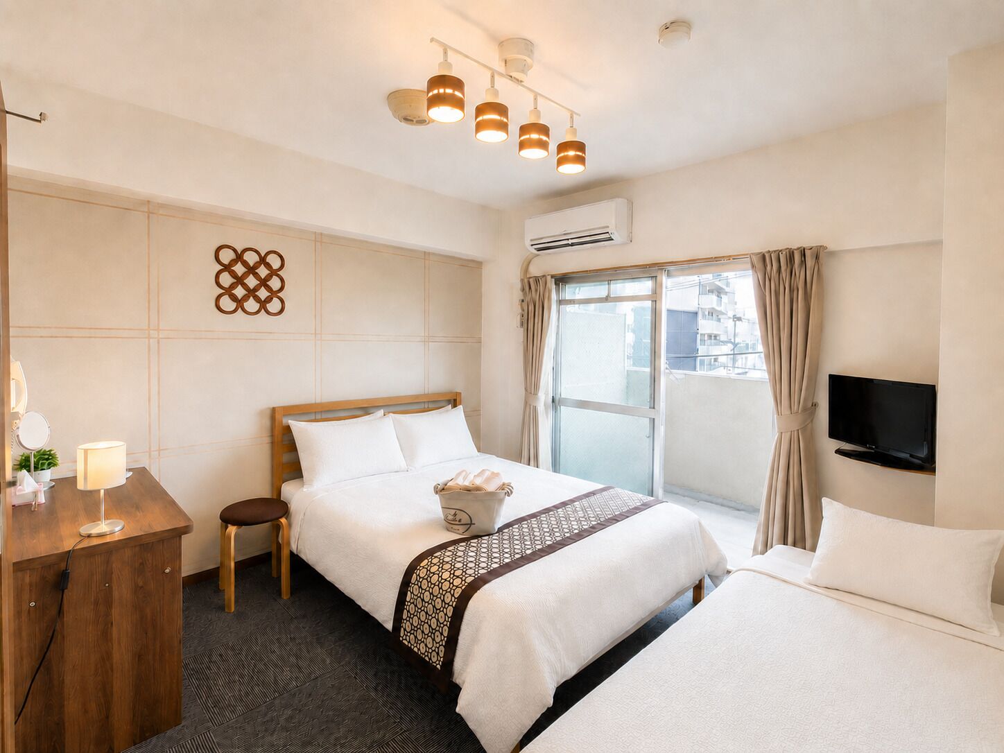 Apartamento, sacada, vista para a cidade (403) | 1 quarto, escrivaninha, ferros/tábuas de passar roupa, Wi-Fi de cortesia