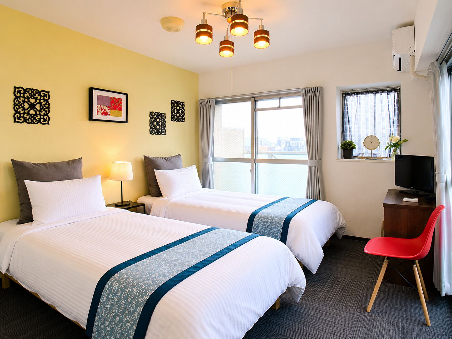 Apartment, 2 Single Beds, Balcony, City View (1001) | 1 bedroom, desk, iron/ironing board, free WiFi