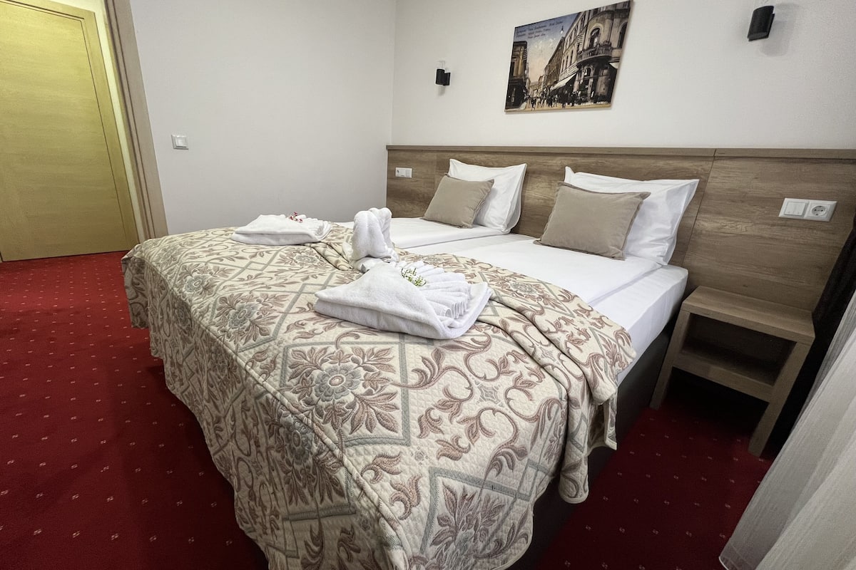 Phòng Suite Deluxe | 1 phòng ngủ, bộ đồ giường cao cấp
