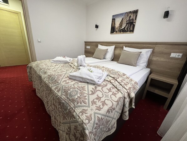 Suite Deluxe | Literie de qualité, lit avec matelas en mousse à mémoire