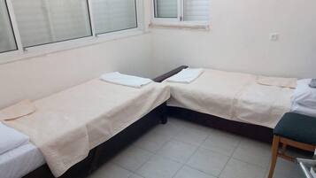 Classic Apartment | 2 bedrooms, free WiFi, bed sheets
