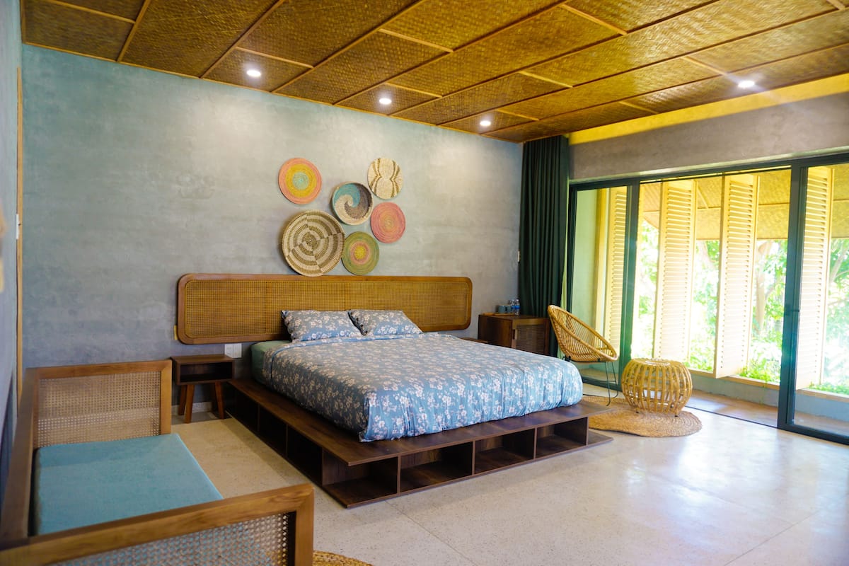 Signature Room | 1 bedroom, minibar, desk, WiFi (free)
