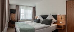 Chambre Double | Bureau, rideaux occultants, chambres insonorisées