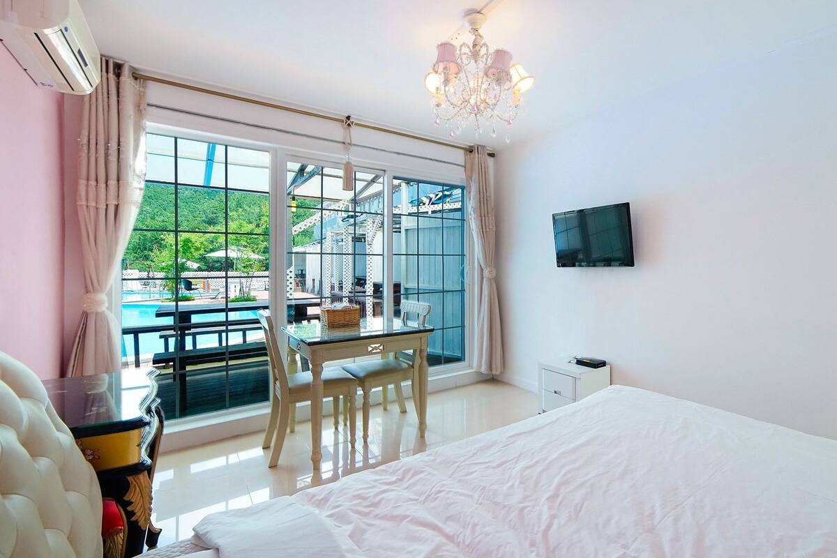 Double Room (16 PY) | Free WiFi