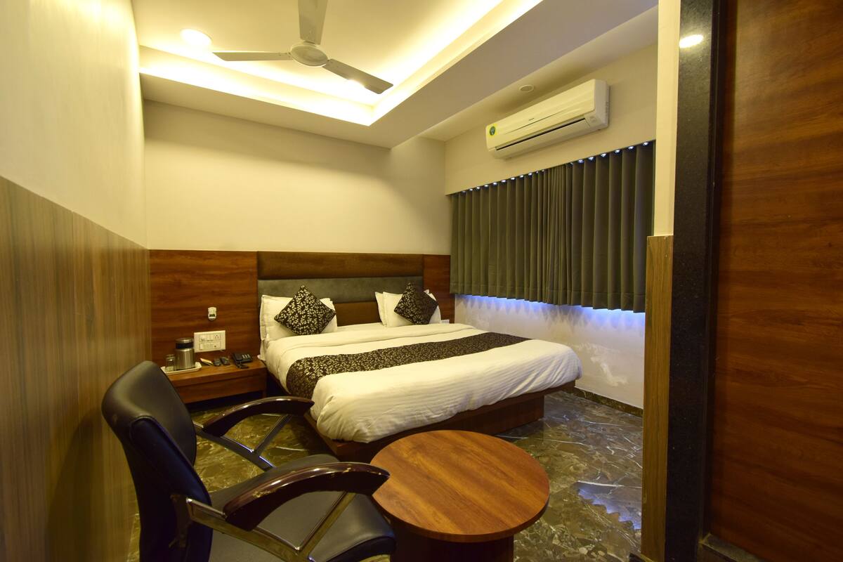 Kamar Double Deluks | Brankas, meja kerja, kedap suara, dan tempat tidur lipat/tambahan
