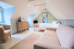 The Loft | 1 chambre, rideaux occultants, fer et planche à repasser, Wi-Fi gratuit