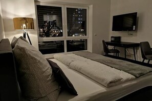 1 quarto, cofres nos quartos, escrivaninha, Wi-Fi de cortesia