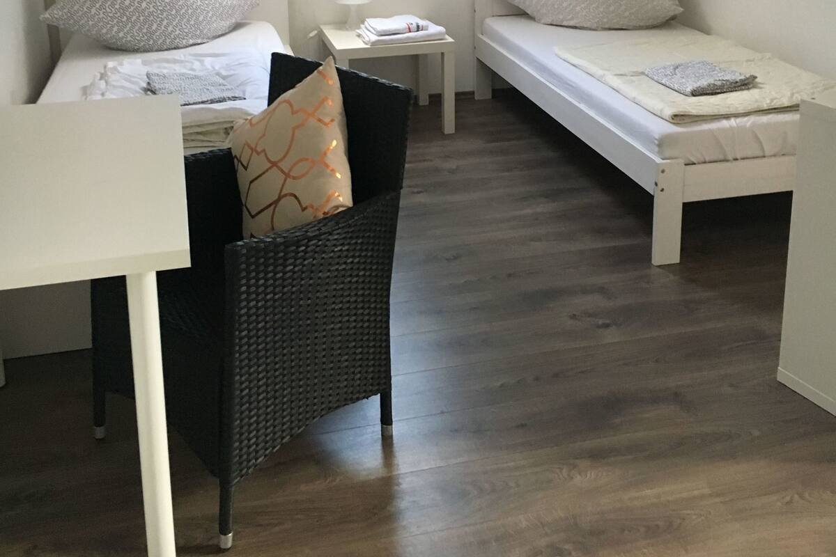 WiFi (free), bed sheets