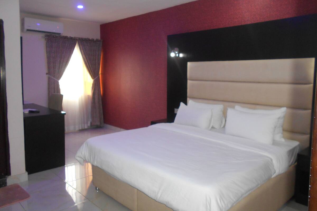 Luxury Double Room | Minibar, WiFi (free)
