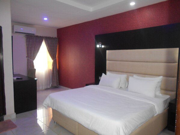 ميني بار وواي فاي مجانًا