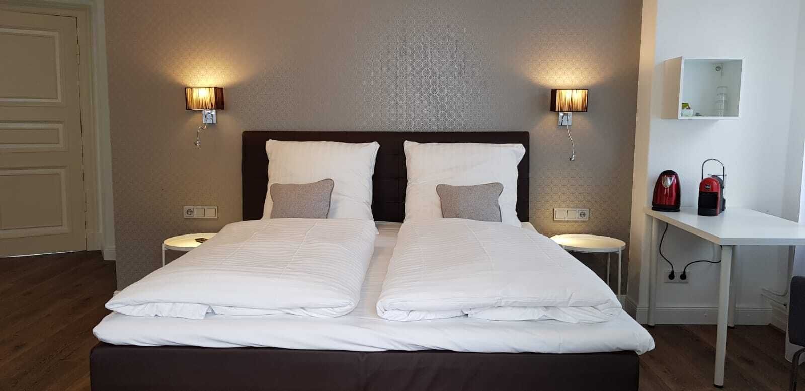 Junior Studio Suite | Hypo-allergenic bedding, individually decorated, desk, laptop workspace