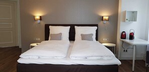 Ropa de cama hipoalergénica, decoración personalizada y escritorio 