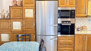 Deluxe House, 2 Bedrooms, Sea View | Private kitchen | Full-size fridge, oven, stovetop, espresso maker