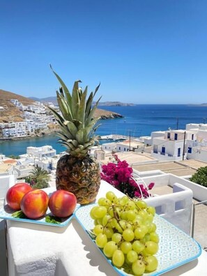 Terrace/patio - Gerani Deluxe Houses with Sea View (Astypalaia)