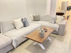 Deluxe House | Living area | Flat-screen TV - Gerani Deluxe Houses with Sea View 2 (Astypalaia)