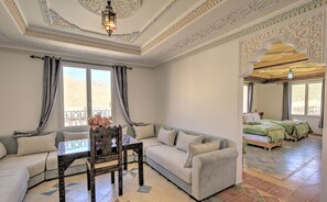 Deluxe Suite | Egyptian cotton sheets, premium bedding, down comforters - Hotel New Mars Dades (Ait Sedrate Jbel El Oulia)