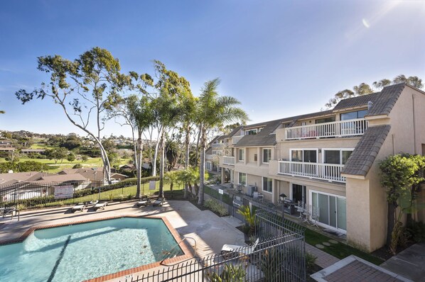Piscine extérieure, piscine chauffée