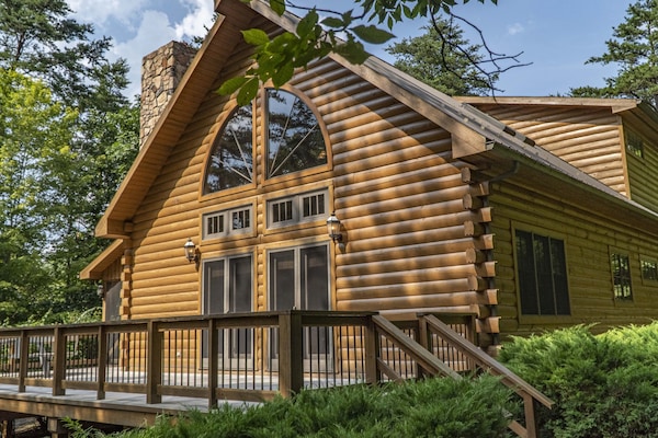 Beautiful Lake Getaway