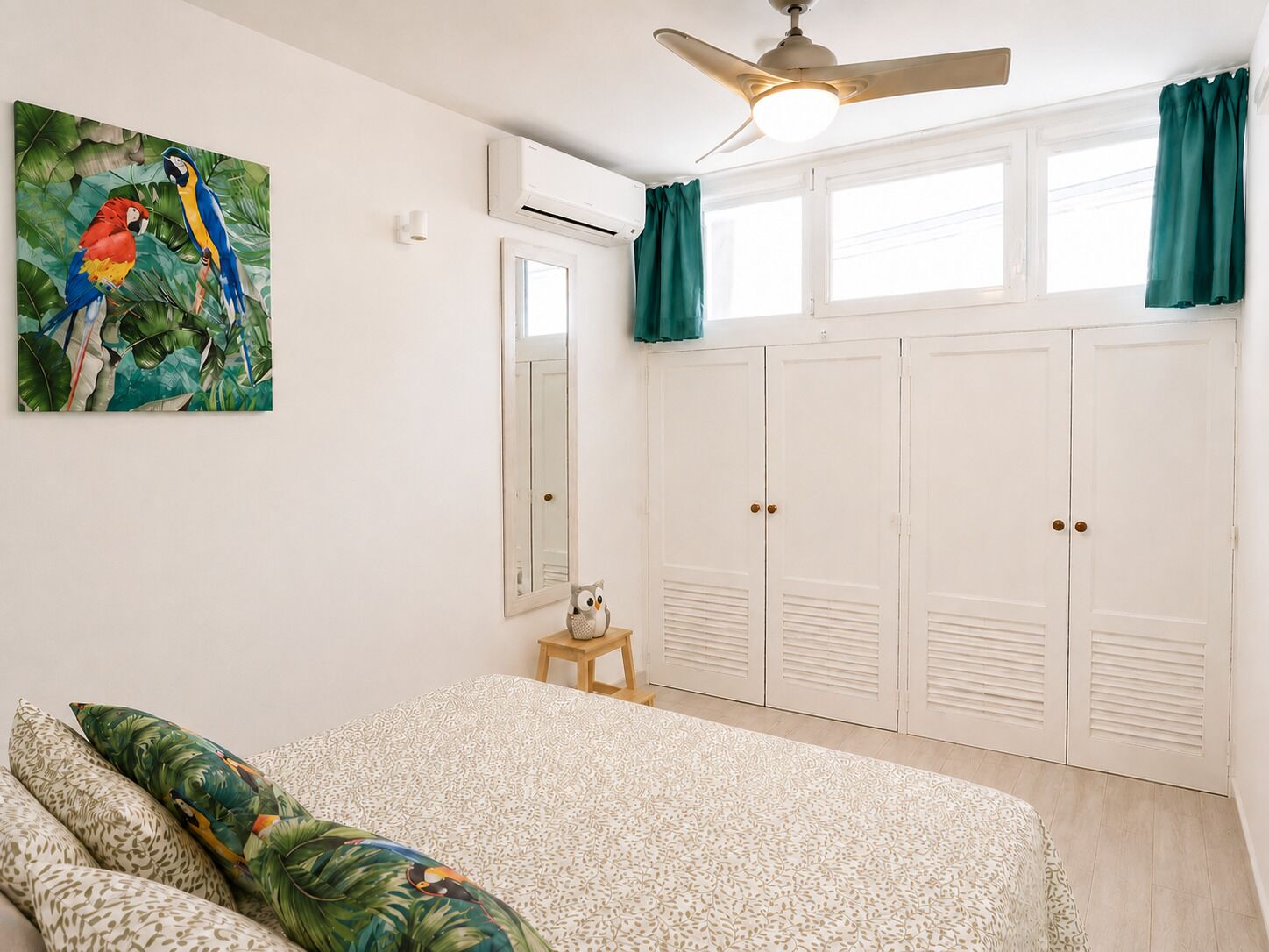 1 chambre, fer et planche à repasser, lit parapluie, Wi-Fi gratuit