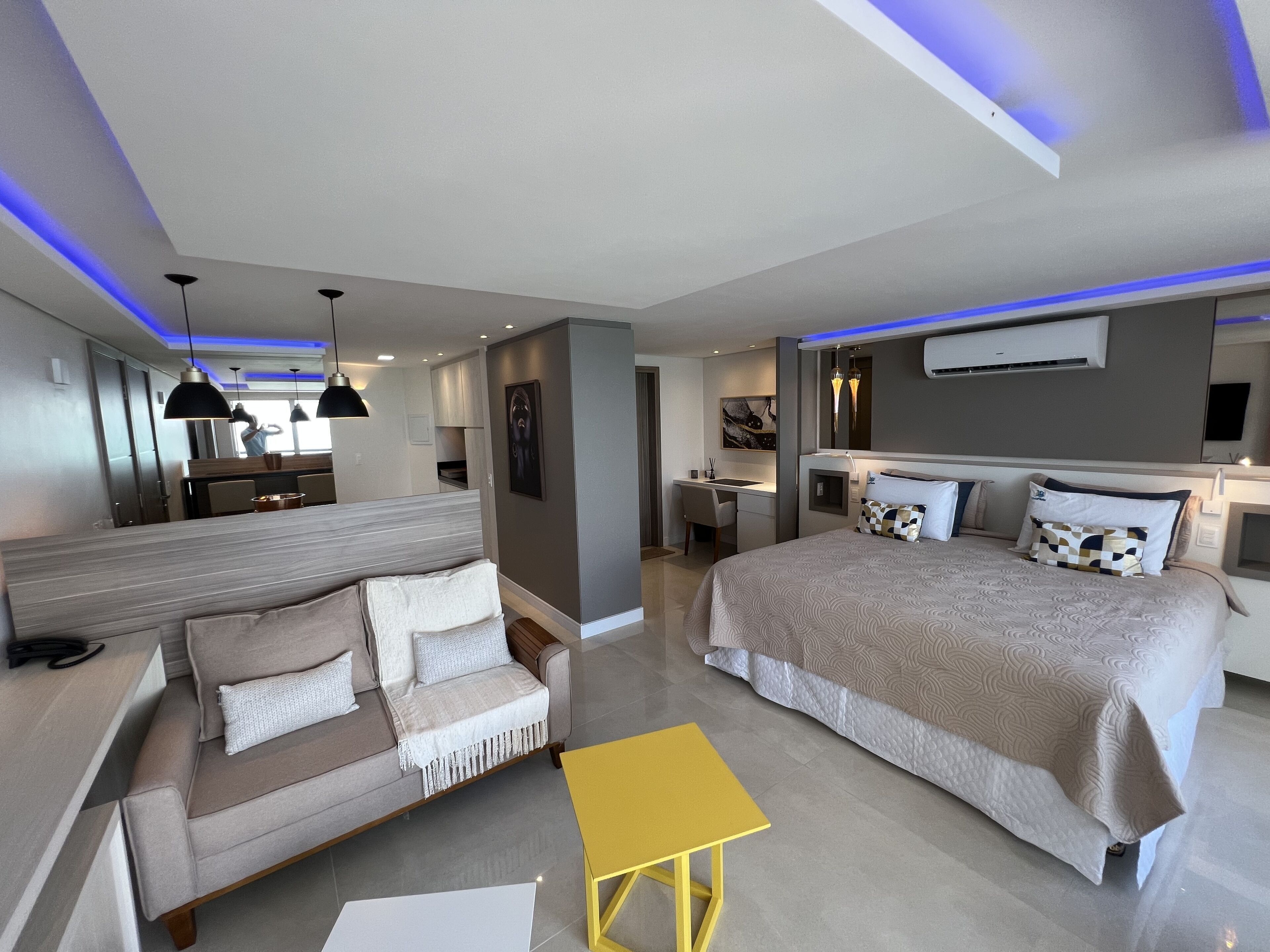 Premium-sengetøj, Select Comfort-senge, minibar, pengeskab på værelset