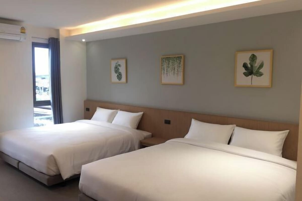 In-room safe, desk, blackout drapes, soundproofing