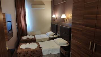 Double Room | Premium bedding, minibar, in-room safe, desk