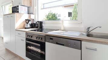 Apartment (110qm-Merlot-incl. 60EUR cleaning fee) | Eigene Küche | Kühlschrank, Mikrowelle, Ofen, Herdplatte