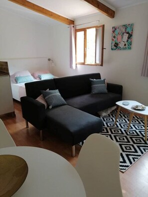 TV, DVD player, ping pong, books - Casa linde, pool, mountain view, Mediterranean sea (Sorède)