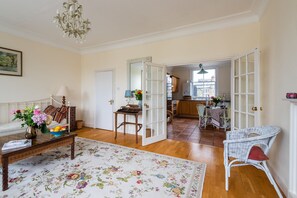 Living room - Panoramic Family Home in Maida Vale (London)