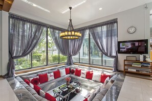 Flat-screen TV, DVD player, stereo