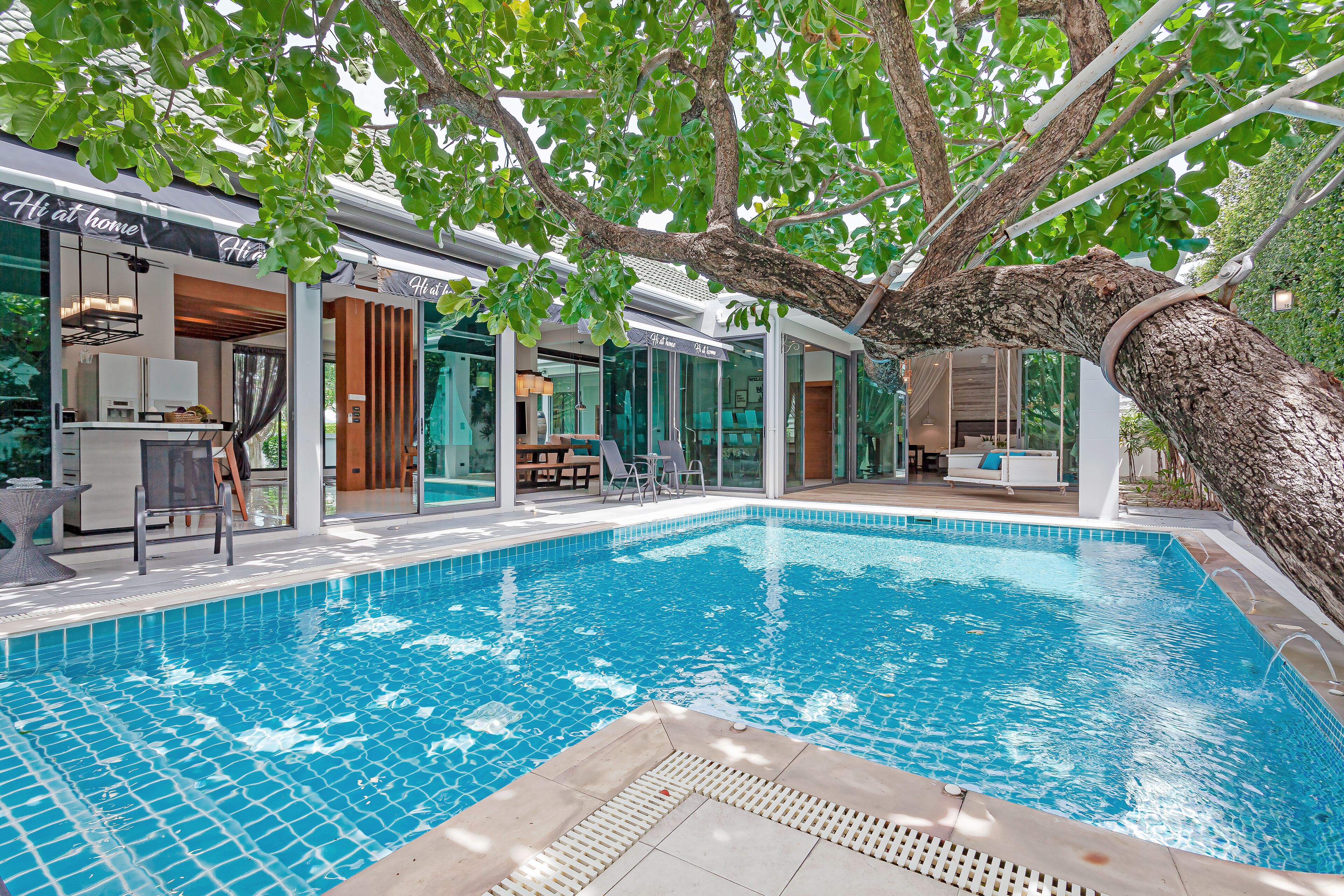 Outdoor pool, a heated pool