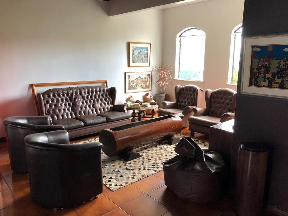 Chez Les Rois Bed And Breakfast by null