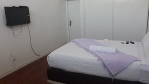 Desk, soundproofing, iron/ironing board, free WiFi