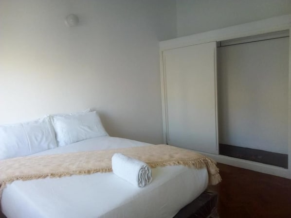 Desk, soundproofing, iron/ironing board, free WiFi