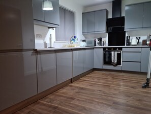 Tetera/pava eléctrica, utensilios de cocina