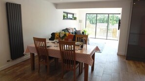 تناول الطعام