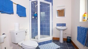 Towels - Charlecote House Annexe (Saundersfoot)