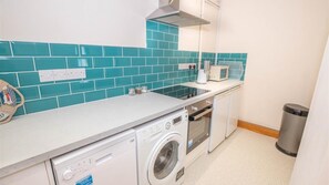 電冰箱、微波爐、烤箱、洗碗機