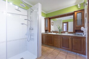 Junior-Suite, eigenes Bad | Badezimmer