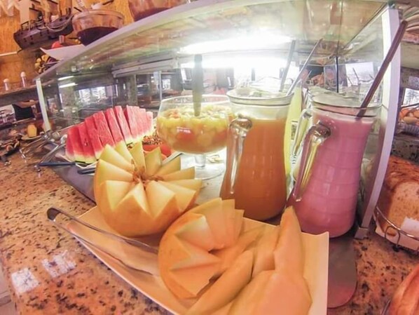 Breakfast buffet - Hotel Daifa (Florianópolis)