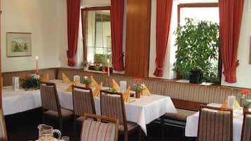 Tägliches inbegriffenes Frühstücksbuffet