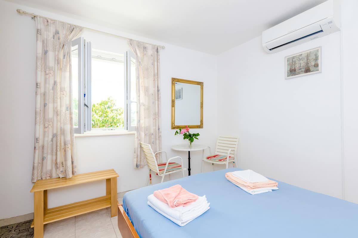 Superior Double Room, Patio, Garden View | Individually decorated, individually furnished, free WiFi, bed sheets