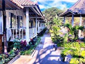 Courtyard - The Lucky Cottage (Lembongan Island)