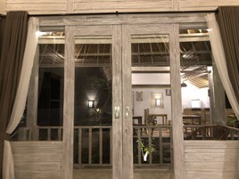 Basic Double Room | Beach/ocean view